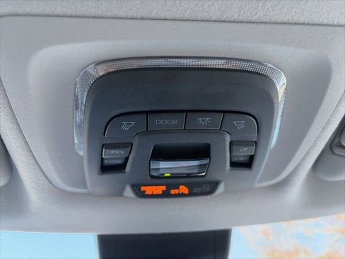 Certified 2022 Toyota Corolla Cross LE image 32