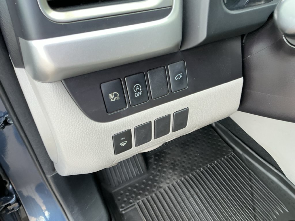 Used 2018 Toyota Highlander XLE AWD/4WD image 32