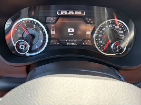 Used 2023 RAM 3500 Big Horn w/ Level 2 Equipment Group AWD/4WD image 29