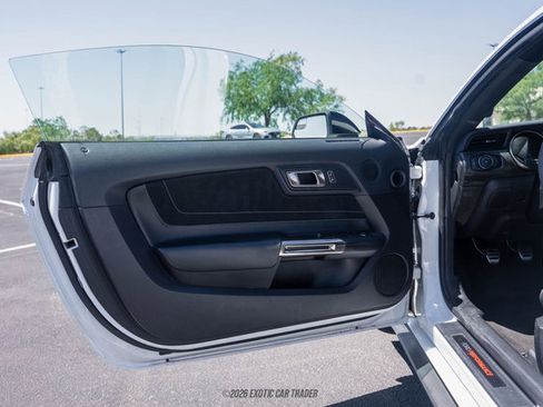 Used 2018 Ford Mustang Shelby GT350 w/ Electronics Package RWD image 18