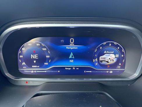 Used 2023 Chevrolet Tahoe High Country image 24