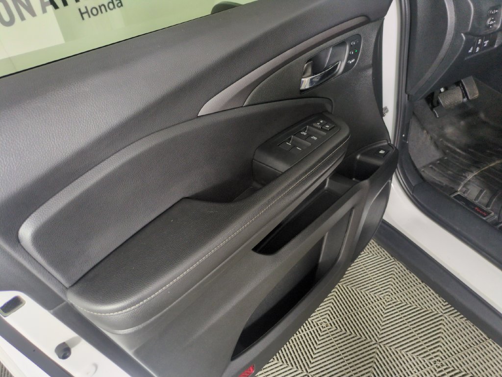 Certified 2023 Honda Ridgeline RTL image 17