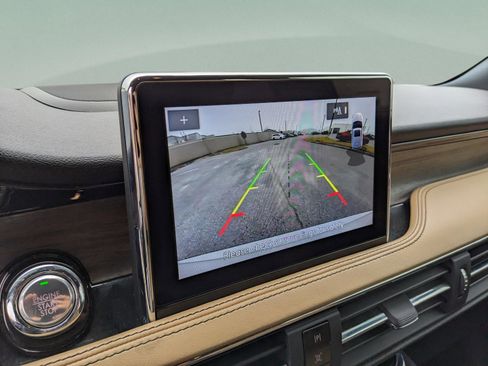 Used 2021 Lincoln Corsair Reserve image 24