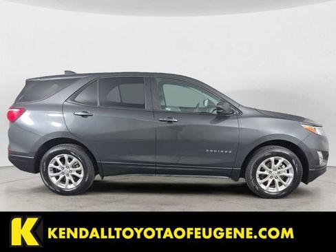Used 2021 Chevrolet Equinox LS w/ LS Convenience Package image 6