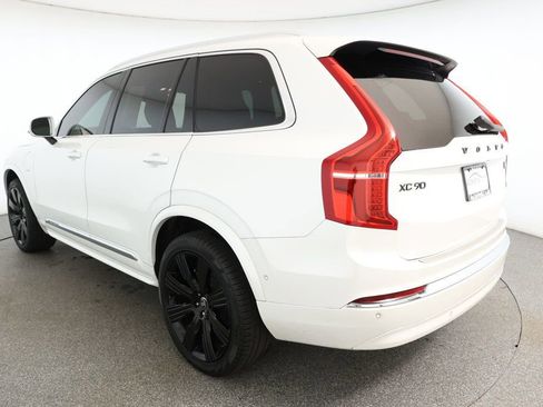 Used 2024 Volvo XC90 T8 Plus w/ Protection Package Premier image 6