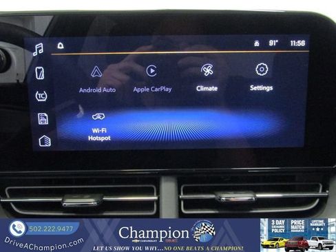 Certified 2025 Chevrolet Trax LT FWD image 4