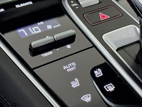 Certified 2023 Porsche Panamera 4S image 21
