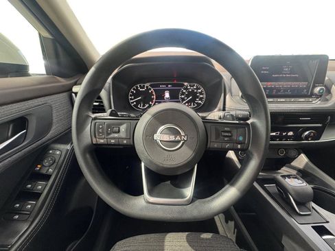 Used 2023 Nissan Rogue SV FWD image 13