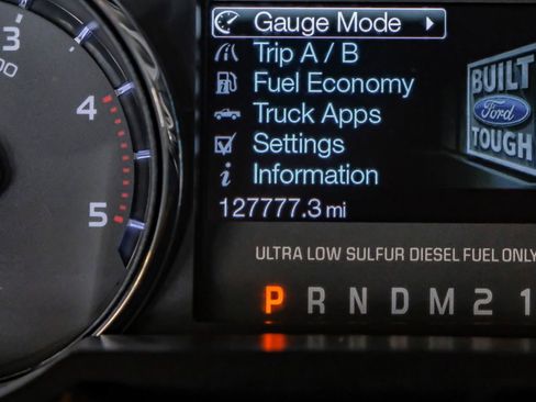 Used 2016 Ford F250 Lariat w/ Lariat Interior Package image 19