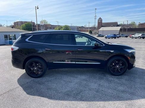 Used 2024 Buick Enclave Essence w/ Experience Buick Package AWD/4WD image 4