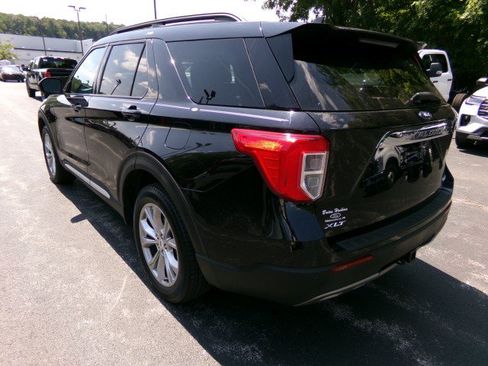 Used 2023 Ford Explorer XLT w/ Equipment Group 202A AWD/4WD image 7