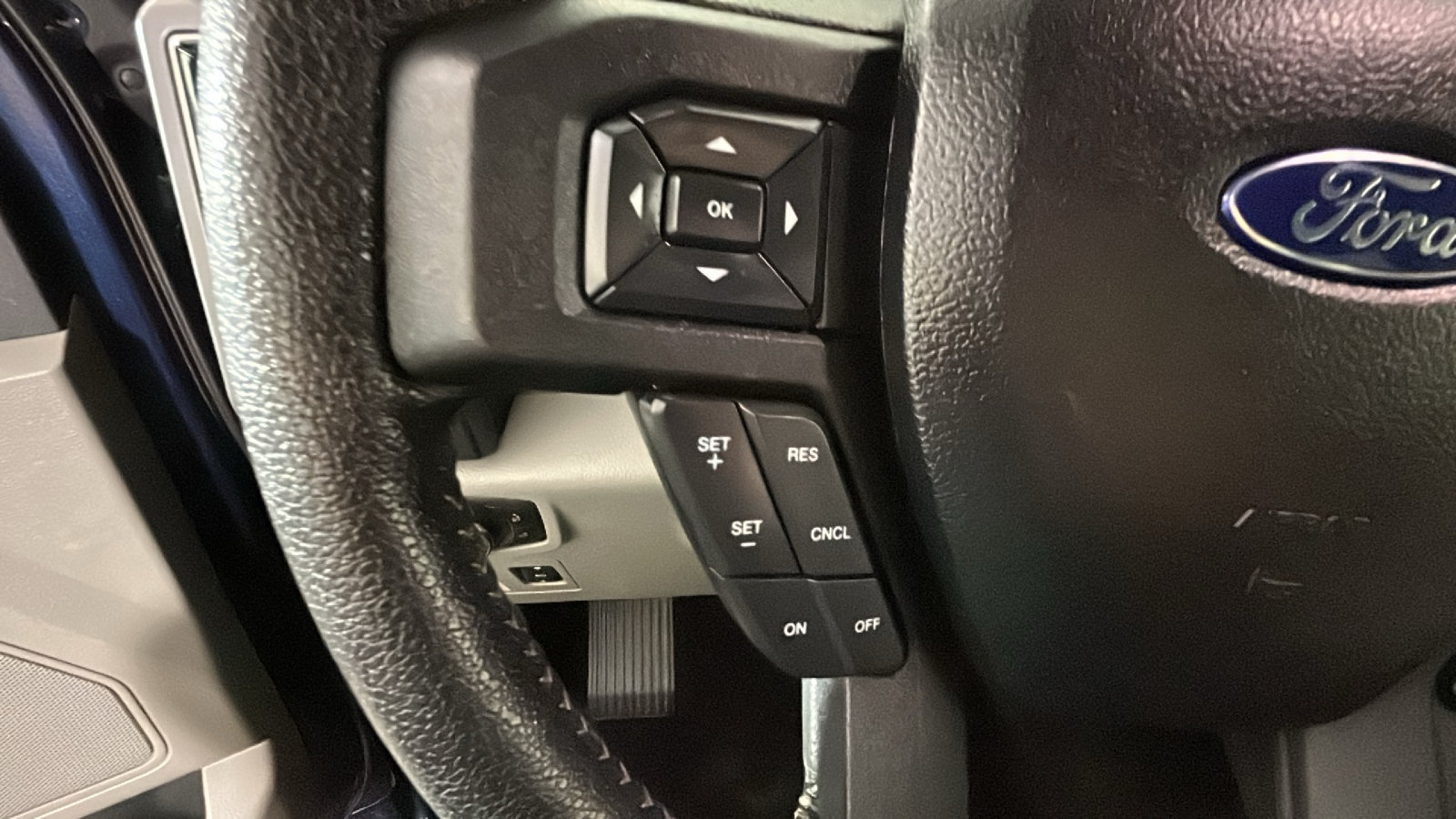 Used 2015 Ford F150 XLT w/ Equipment Group 302A Luxury AWD/4WD image 20