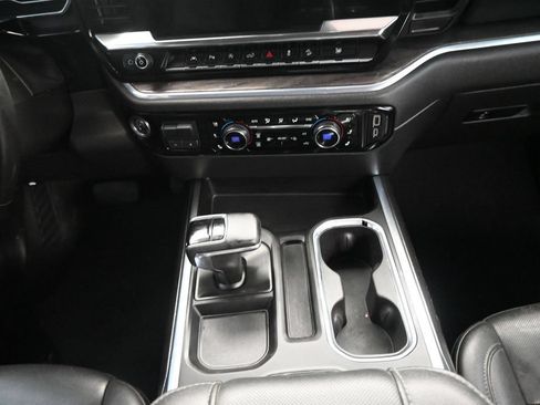 Used 2024 Chevrolet Silverado 1500 LTZ w/ Z71 Off-Road Package AWD/4WD image 20