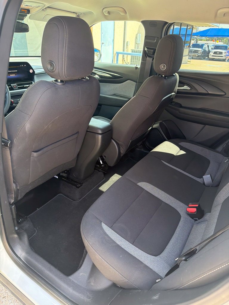Used 2025 Chevrolet TrailBlazer LT FWD image 5