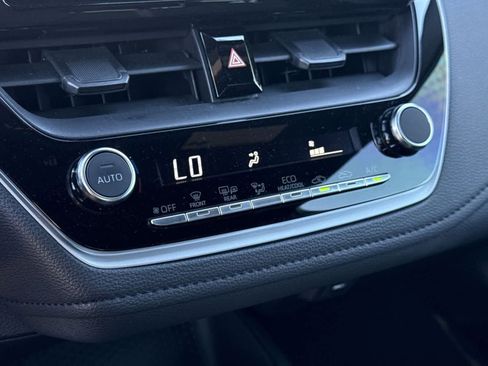 Certified 2025 Toyota Corolla SE image 22