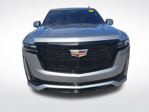 Used 2023 Cadillac Escalade ESV Sport w/ LPO, ONYX Package image 4