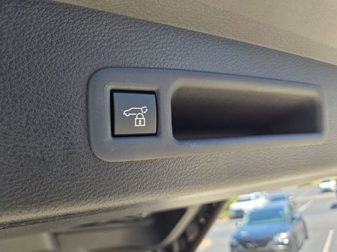 New 2026 Toyota Sienna Limited FWD image 12