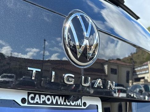 Used 2023 Volkswagen Tiguan SE image 14