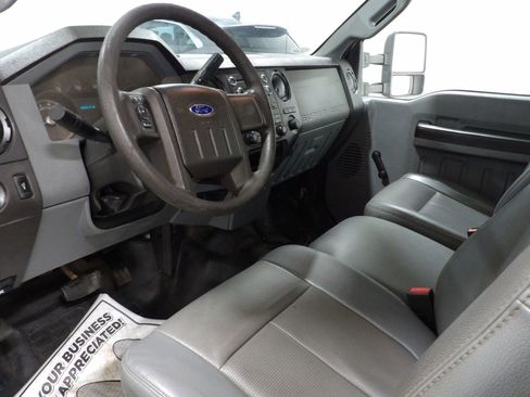 Used 2011 Ford F350 XL w/ XL Value Pkg image 9