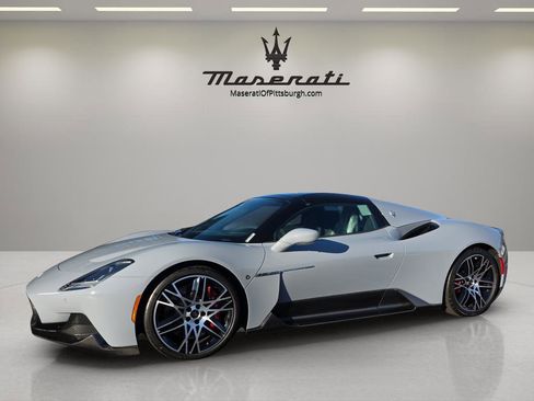 Used 2023 Maserati MC20 Spyder image 1