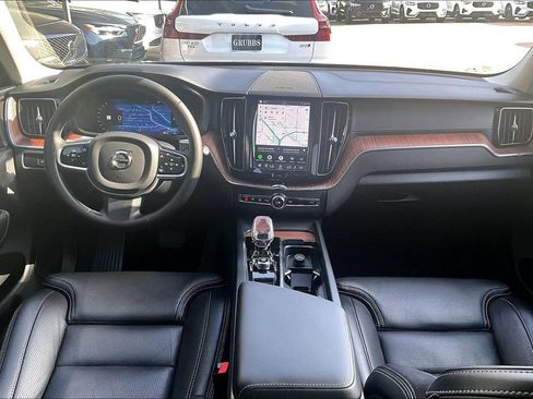 Certified 2024 Volvo XC60 B5 Ultimate w/ Protection Package Premier AWD/4WD image 19