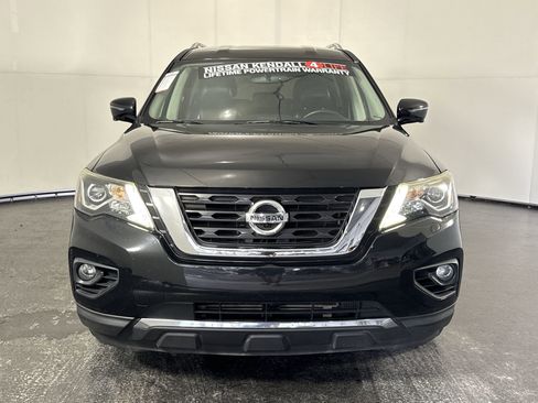 Used 2019 Nissan Pathfinder SL image 4