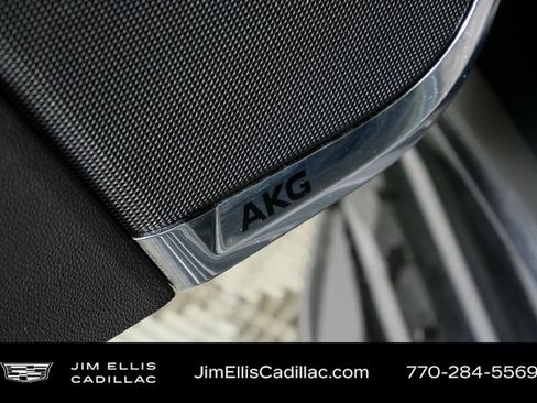 Certified 2024 Cadillac Escalade ESV Premium Luxury image 9