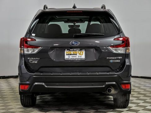 Used 2023 Subaru Forester Limited image 6
