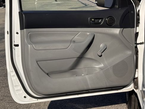 Used 2013 Toyota Tacoma 2WD Regular Cab image 15