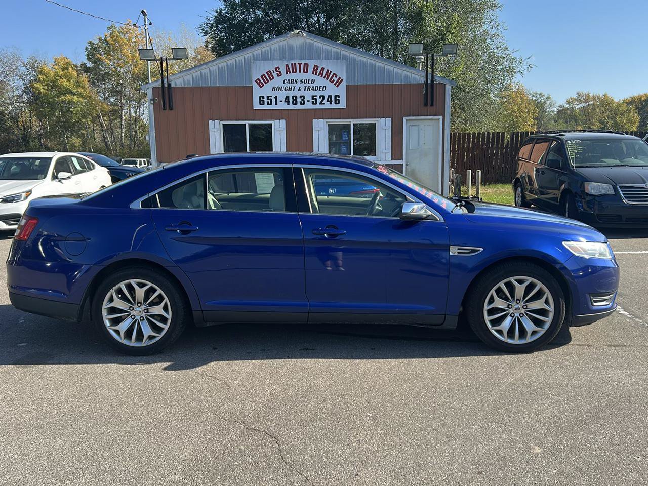 Used 2013 Ford Taurus Limited FWD image 4