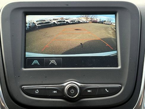 Used 2018 Chevrolet Equinox LS image 23