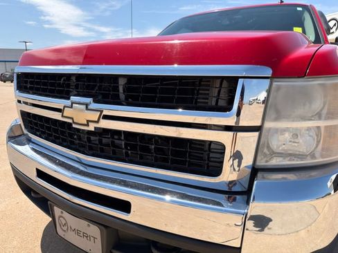 Used 2007 Chevrolet Silverado 2500 LT w/ 1LT Convenience Package AWD/4WD image 6