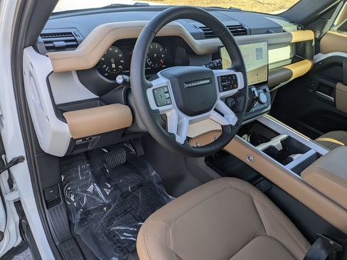 New 2026 Land Rover Defender 110 X-Dynamic SE image 9