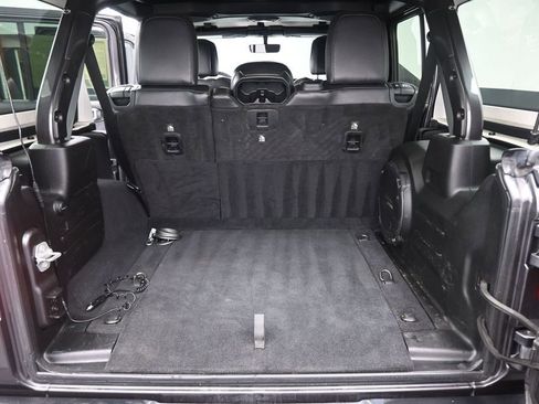 Used 2018 Jeep Wrangler Unlimited Rubicon AWD/4WD image 10