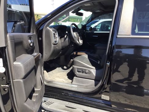 Used 2019 Chevrolet Silverado 1500 LT Trail Boss AWD/4WD image 5