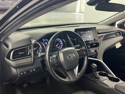 Used 2024 Toyota Camry SE FWD image 9