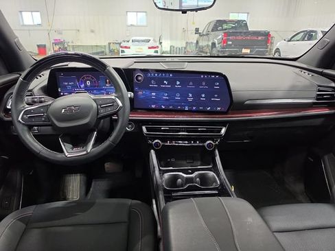 Used 2024 Chevrolet Traverse Z71 w/ Enhanced Driving Package AWD/4WD image 4
