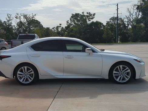 Used 2023 Lexus IS 300 w/ Comfort Package RWD image 4