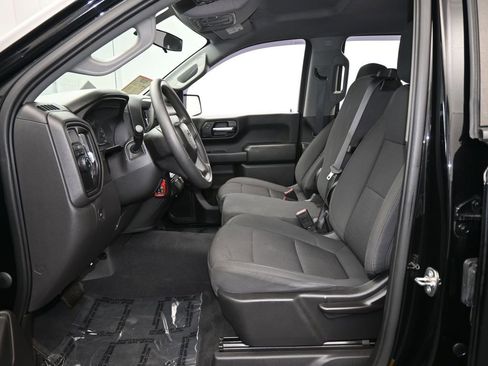 Used 2020 Chevrolet Silverado 1500 Custom w/ Custom Value Package image 11