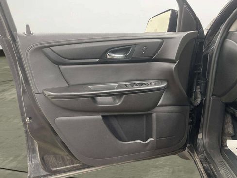 Used 2016 Chevrolet Traverse LT image 10