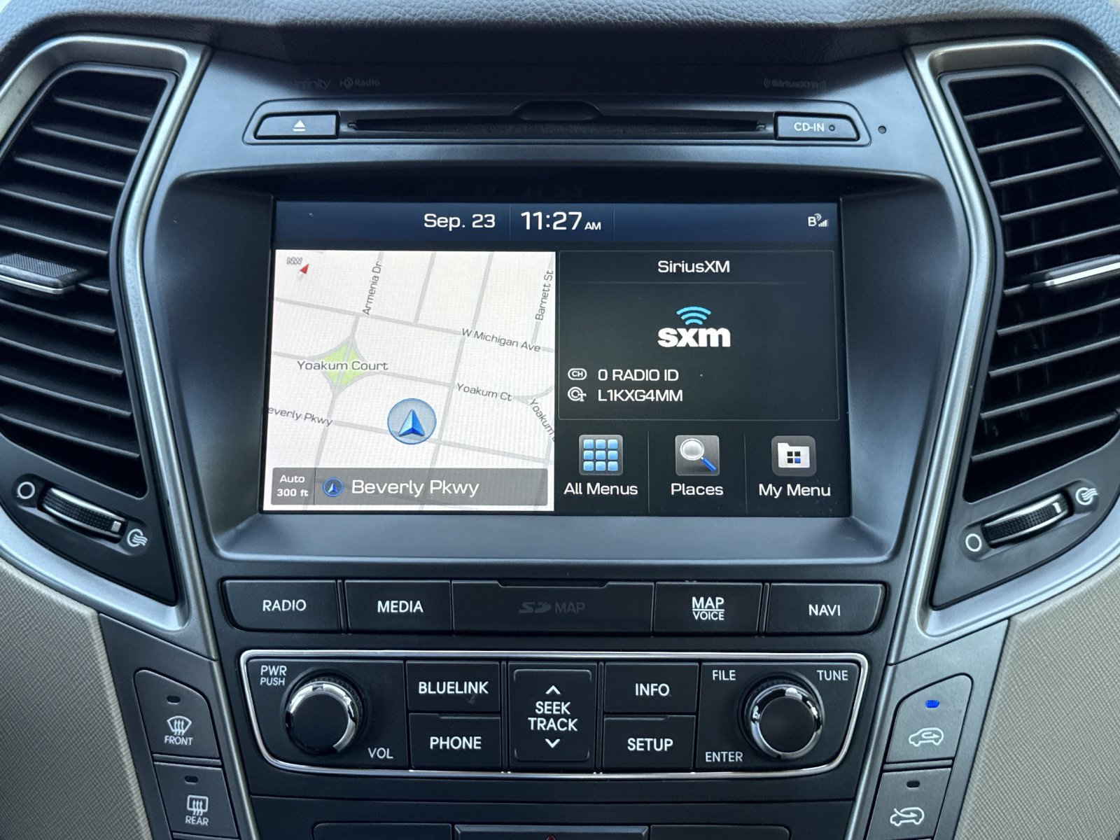 Used 2018 Hyundai Santa Fe Limited FWD image 29
