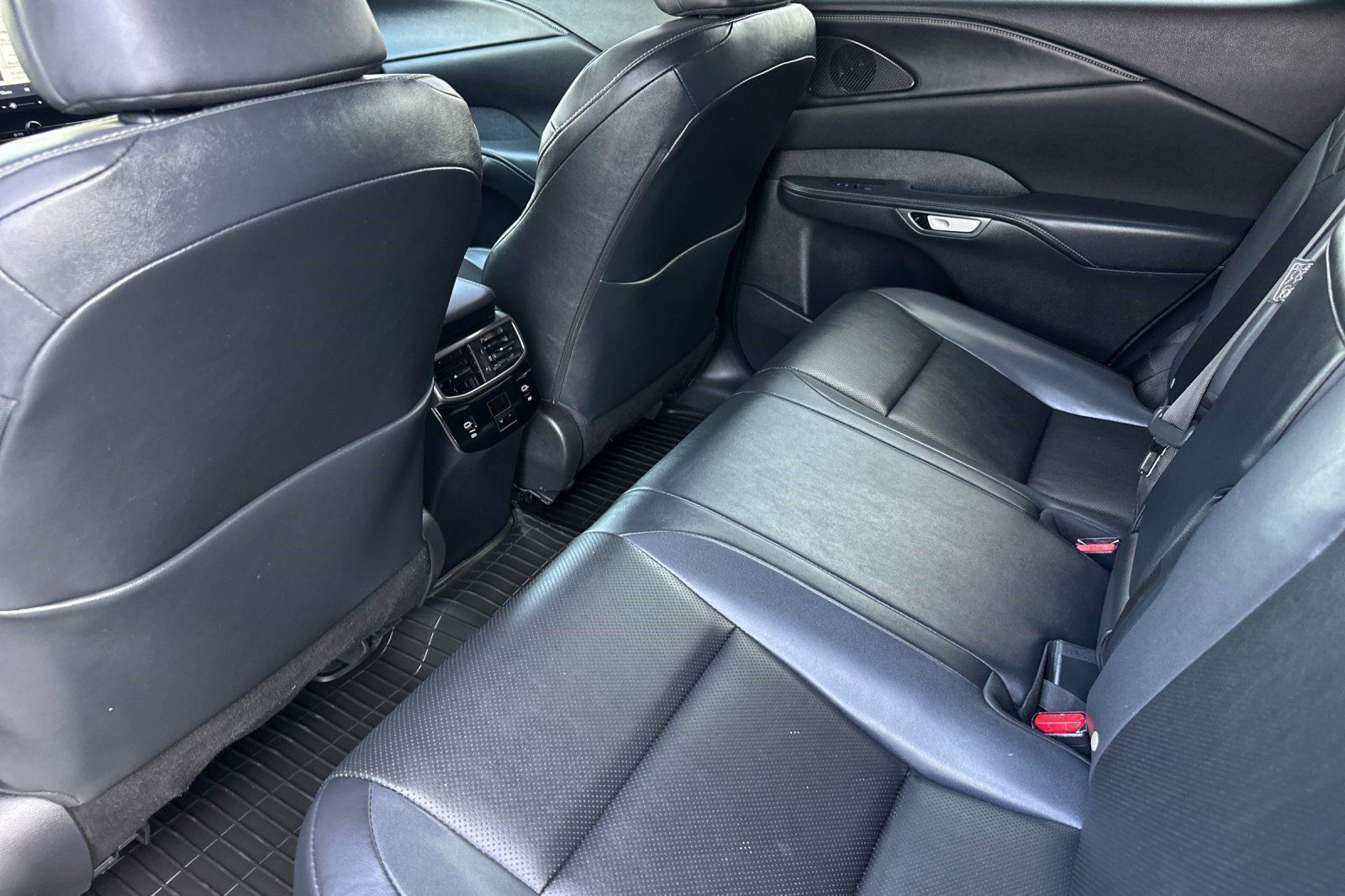 Used 2024 Lexus RX 350 FWD w/ Technology Package image 27