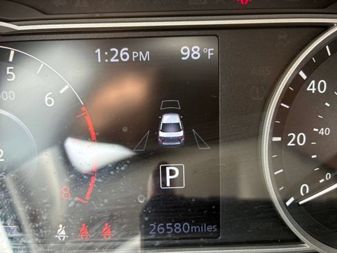 Used 2025 Nissan Versa SV FWD image 33