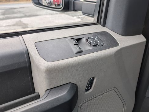 Used 2022 Ford F350 XL w/ Power Equipment Group image 15