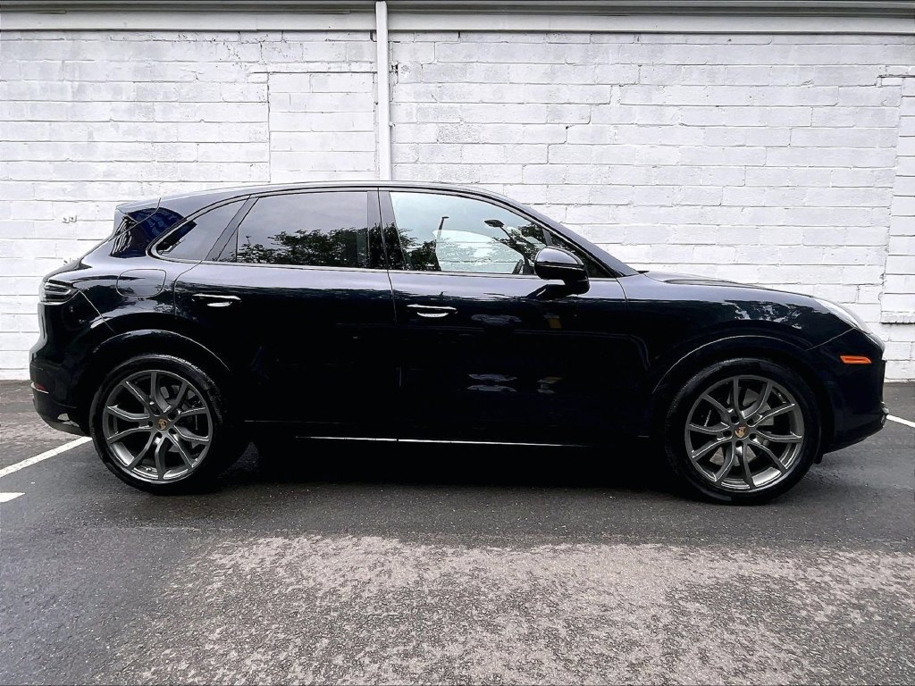 Used 2023 Porsche Cayenne Turbo AWD/4WD image 6
