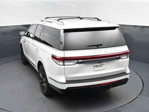 Used 2024 Lincoln Navigator Reserve AWD/4WD image 31