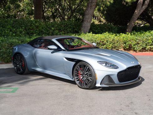 Used 2021 Aston Martin DBS Superleggera Volante image 2