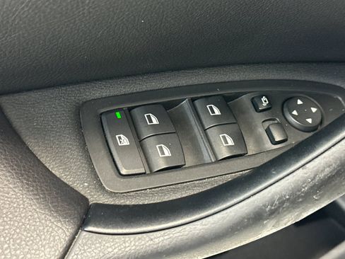 Used 2019 BMW X1 sDrive28i w/ Convenience Package FWD image 13
