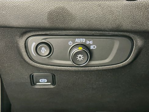 Used 2022 GMC Terrain SLE w/ Driver Convenience Package AWD/4WD image 17