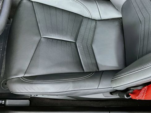 Used 2024 Chevrolet Corvette Stingray Preferred Cpe w/ Battery Protection Package RWD image 21